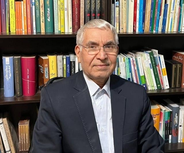 عکس پرسنلی دکتر حجت‌اله حاجی حسینی